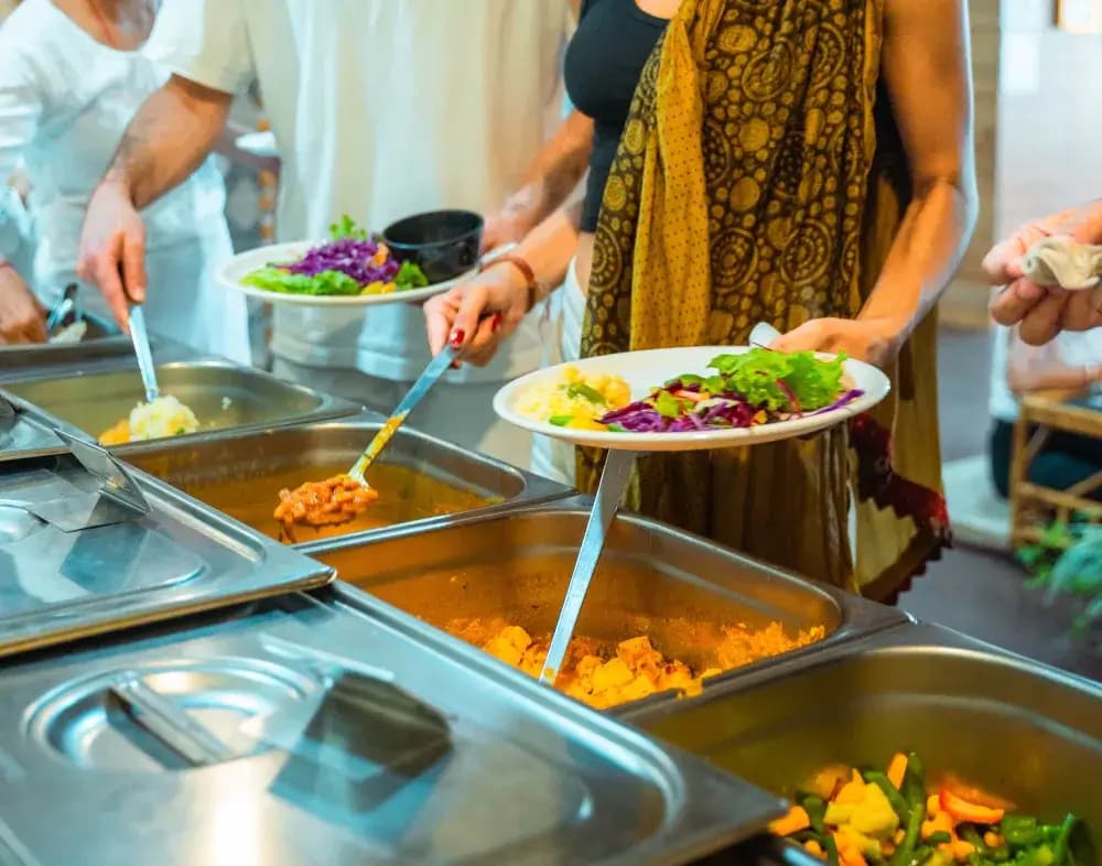 Balanced vegetarian plate served during the Goa retreat