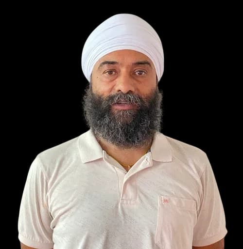 Gurmeet Singh — Asana Adjustment teacher